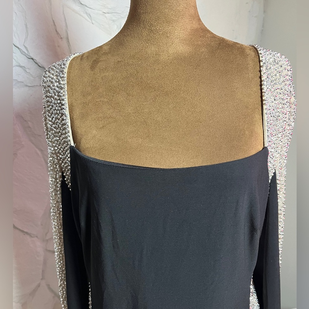 Xscape Illusion Caviar beaded gown worn once in great condition! Size 14 - Picture 3 of 7